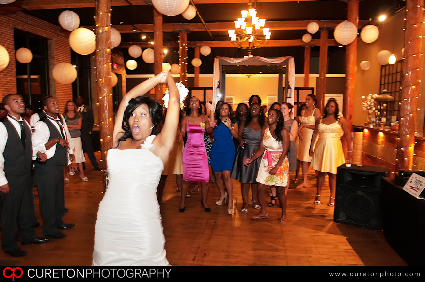 Bouquet toss at Simpsonvilel Reception.