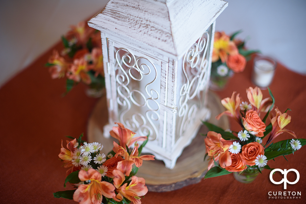 Wedding details with florals by Renee Burroughs Design.