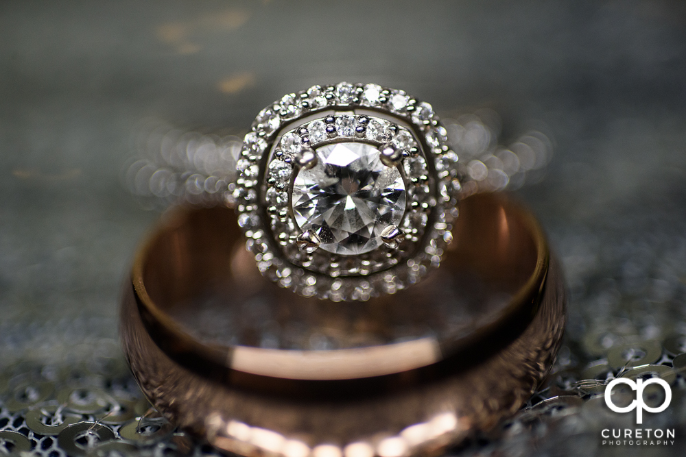 Macro wedding ring photo.