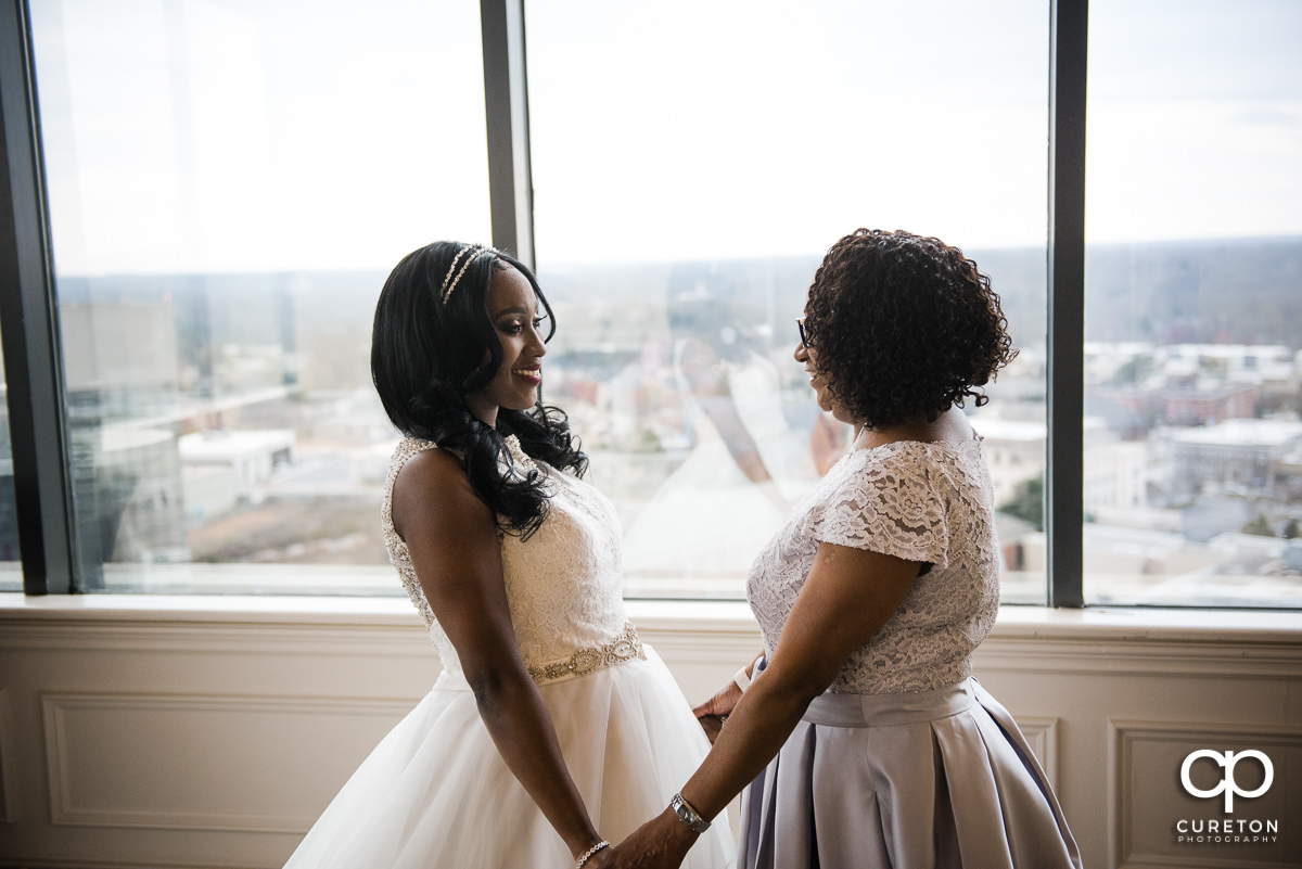 Bride and her mom before the wedding.