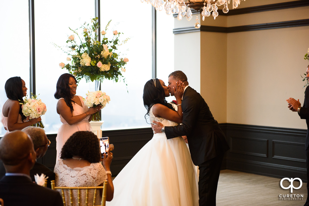 First kiss at the ceremony.