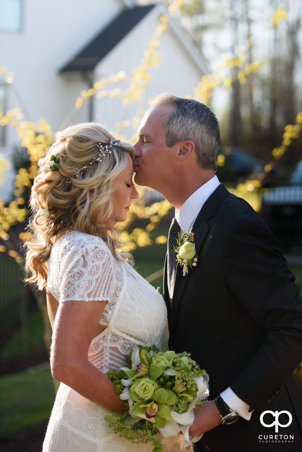 Elegant backyard wedding in the springtime in Greenville,SC.