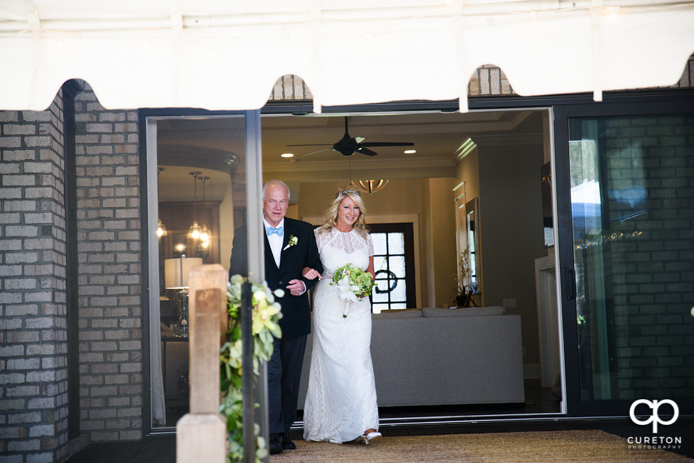 Elegant backyard wedding in the springtime in Greenville,SC.