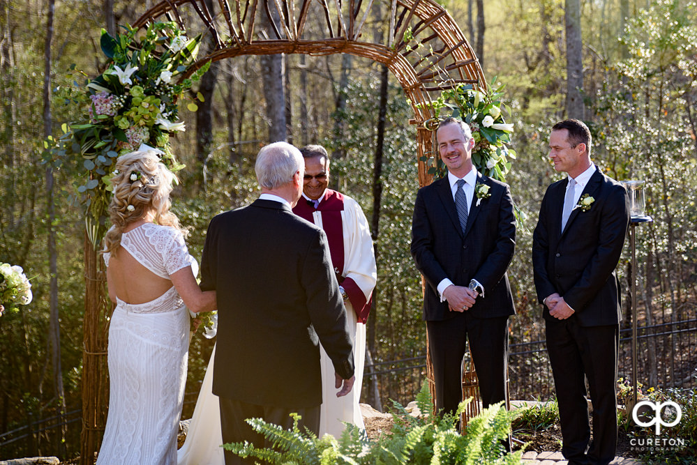 Elegant backyard wedding in the springtime in Greenville,SC.