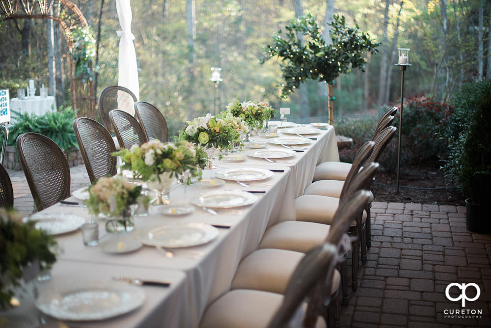 Elegant backyard wedding in the springtime in Greenville,SC.