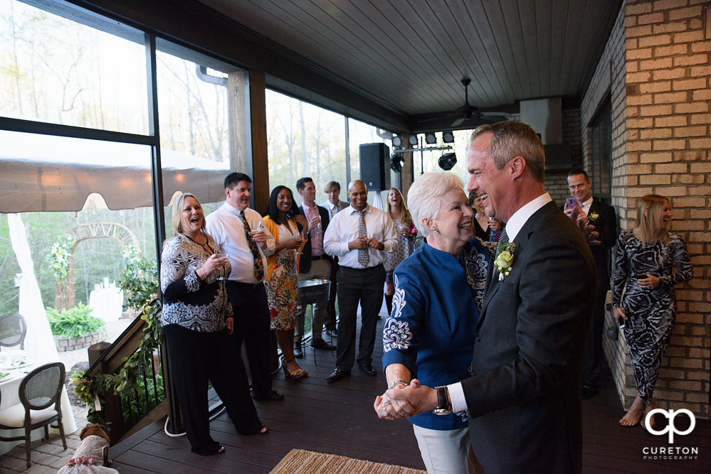 Elegant backyard wedding in the springtime in Greenville,SC.