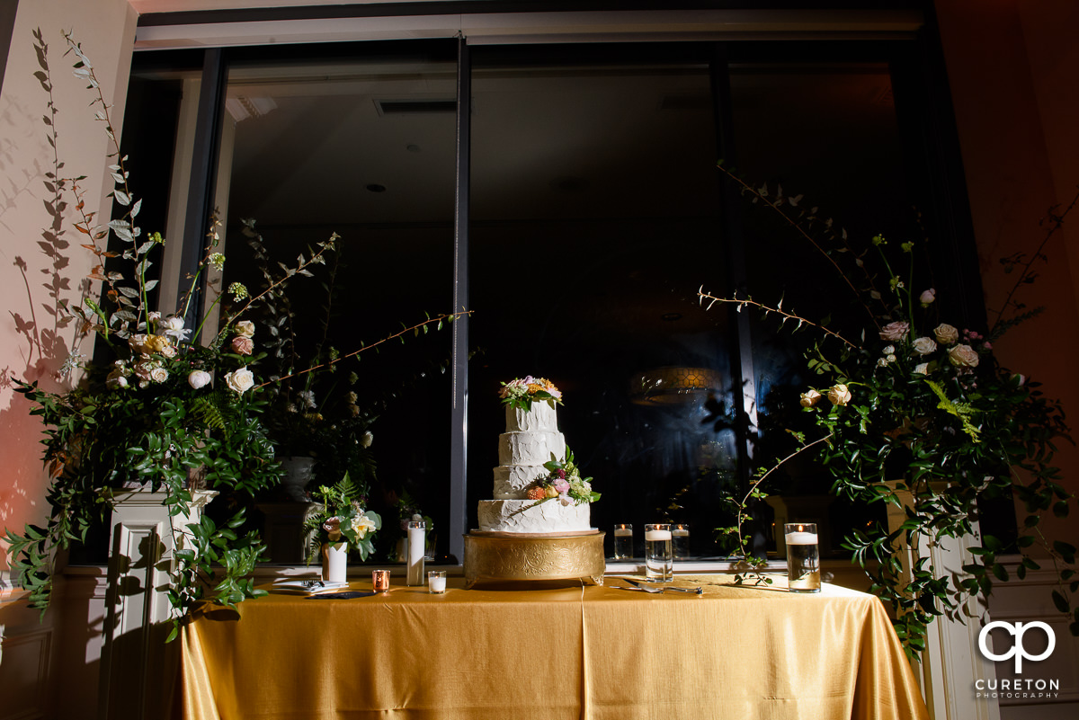 Gorgeous wedding cake by Buttercream Bakehouse.