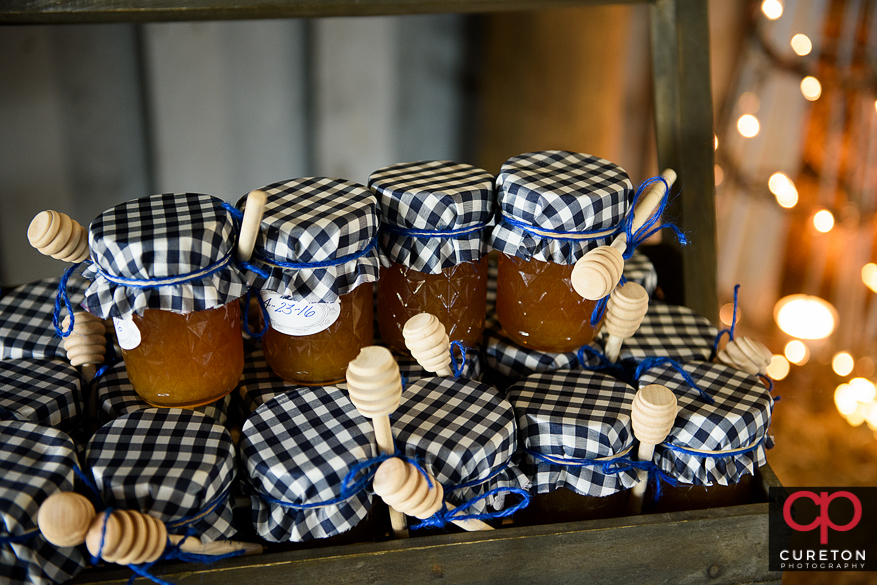 Honey wedding favors.