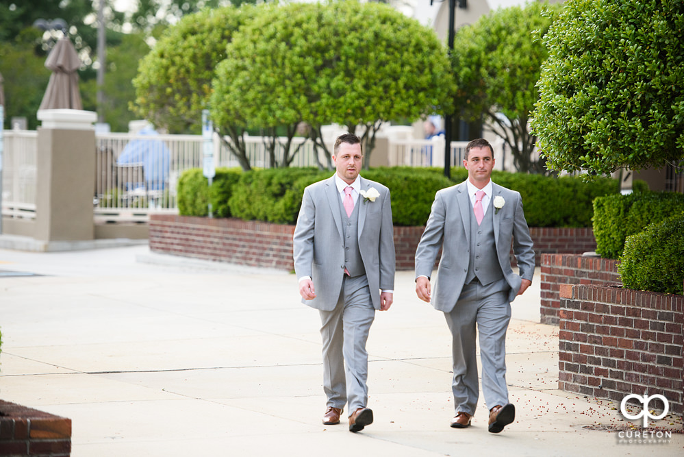 Outdoor wedding ceremony at Embassy Suites.