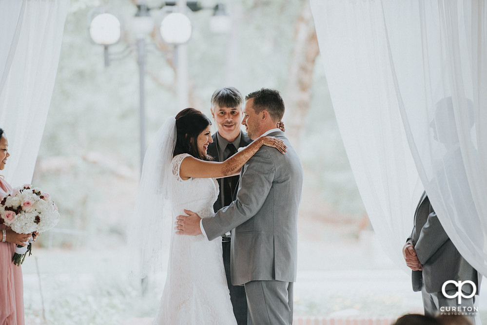 Outdoor wedding ceremony at Embassy Suites.