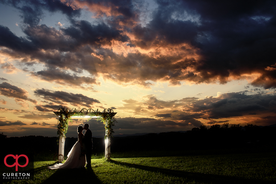 Bride and Groom at thier Lindsey Plantation wedding in Taylors,SC.