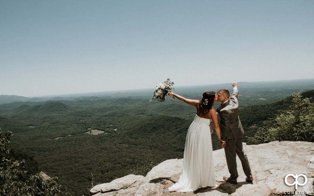 Summer wedding at Symmes Chapel (Pretty Place)
